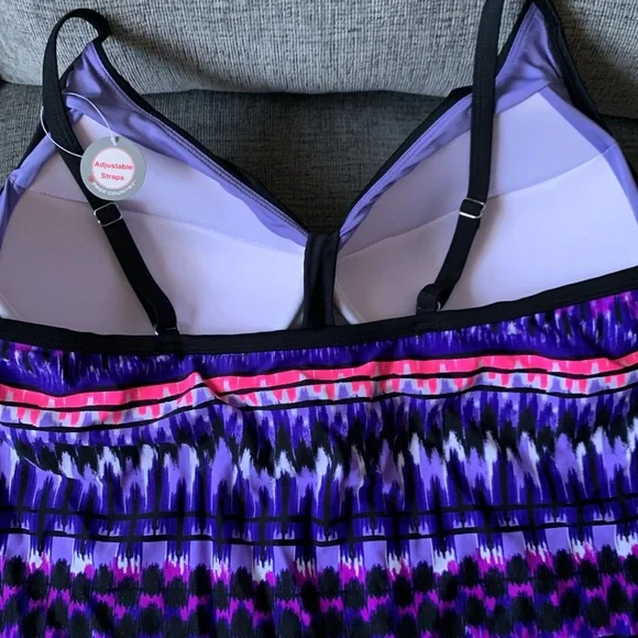 Vibrant Purple and Pink Tank Top - Picture 3 of 5